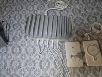 Charging Station w wireless charger