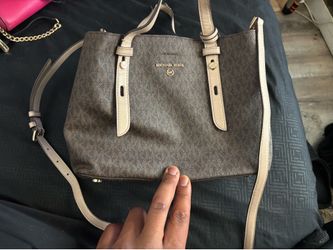 Michael korrs purse