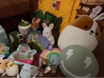 Holiday Decor and Plushies