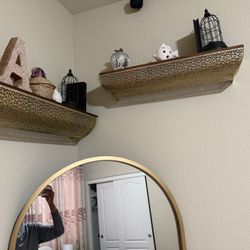 2 gold wall shelf