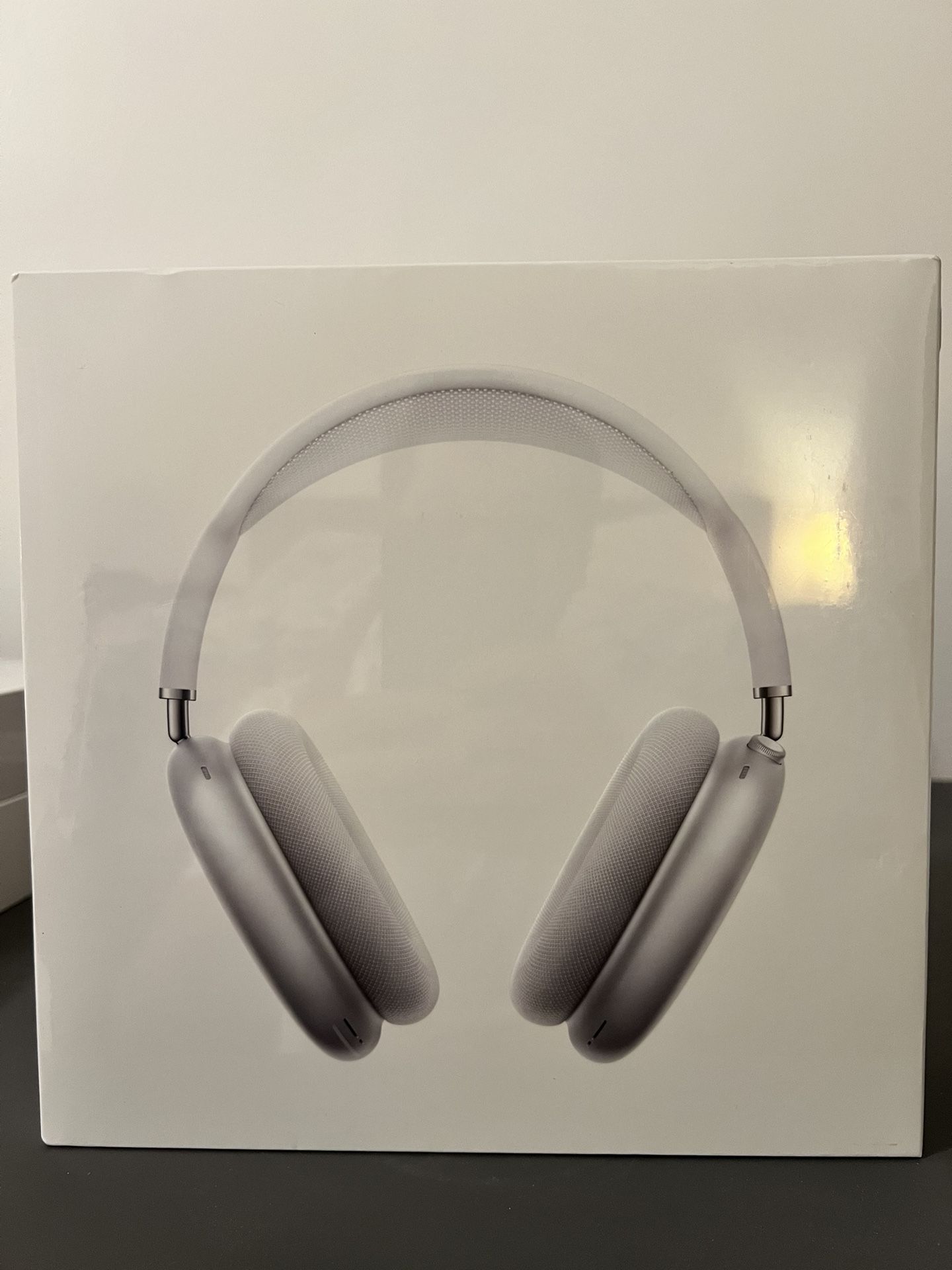 Airpods Max silver brand new. for Sale in Queens, NY - OfferUp