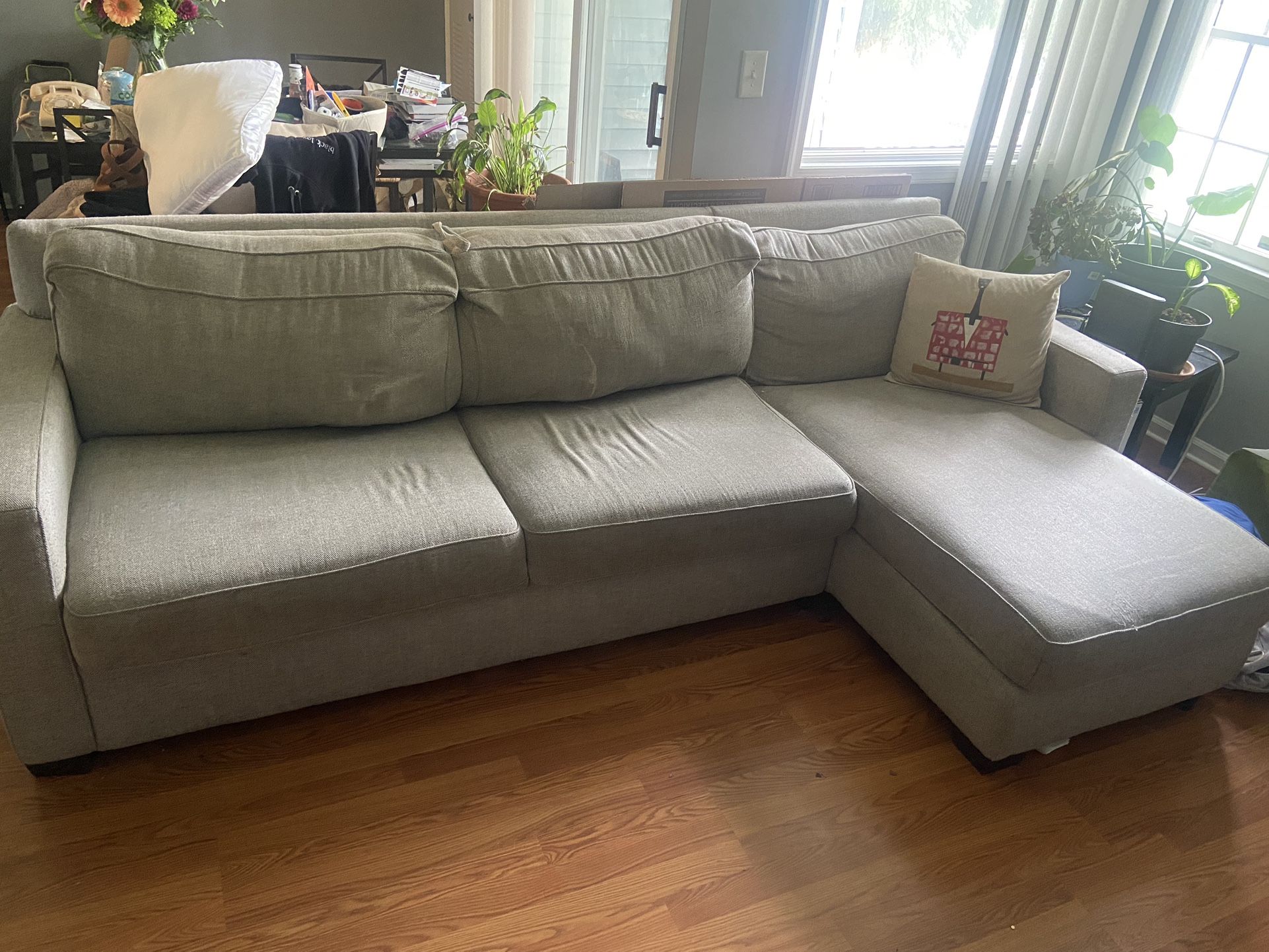 L Sectional Couch With Queen Pullout