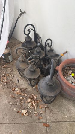 Outdoor wall sconces