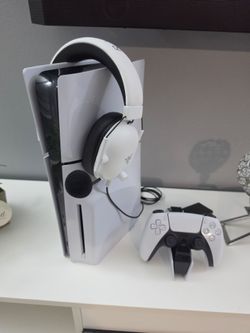 PLAYSTATION 5 SLIM DISK CON HEADSET RAZER Y BASE DE CARGA 500$ FIRME