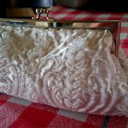 La Regaie•Vintage Bridal Clutch•Elegant Ivory Beaded Clutch