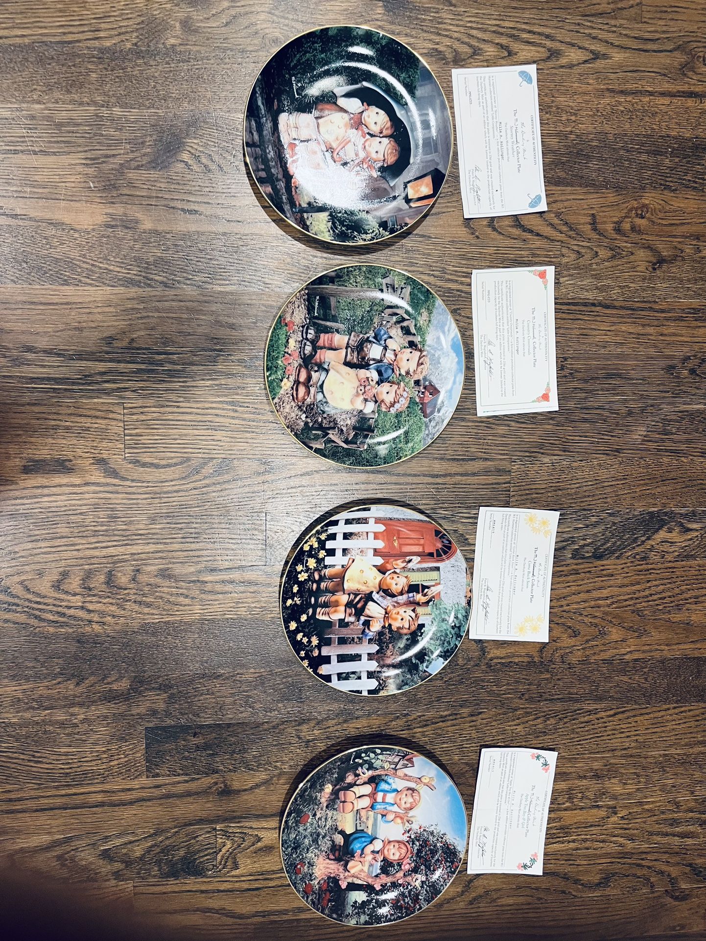 Hummel Collector Plate Set