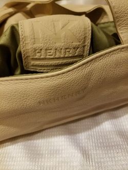Nkhenry. Bag