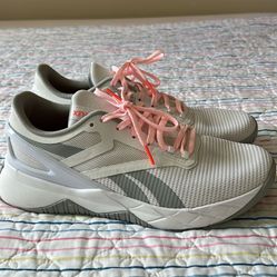 women reebok size 10 shoes