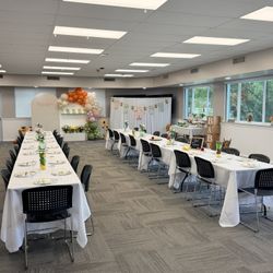 8 White Linen Table Cloths 