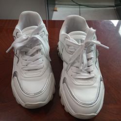 Guess shoes for women size 6