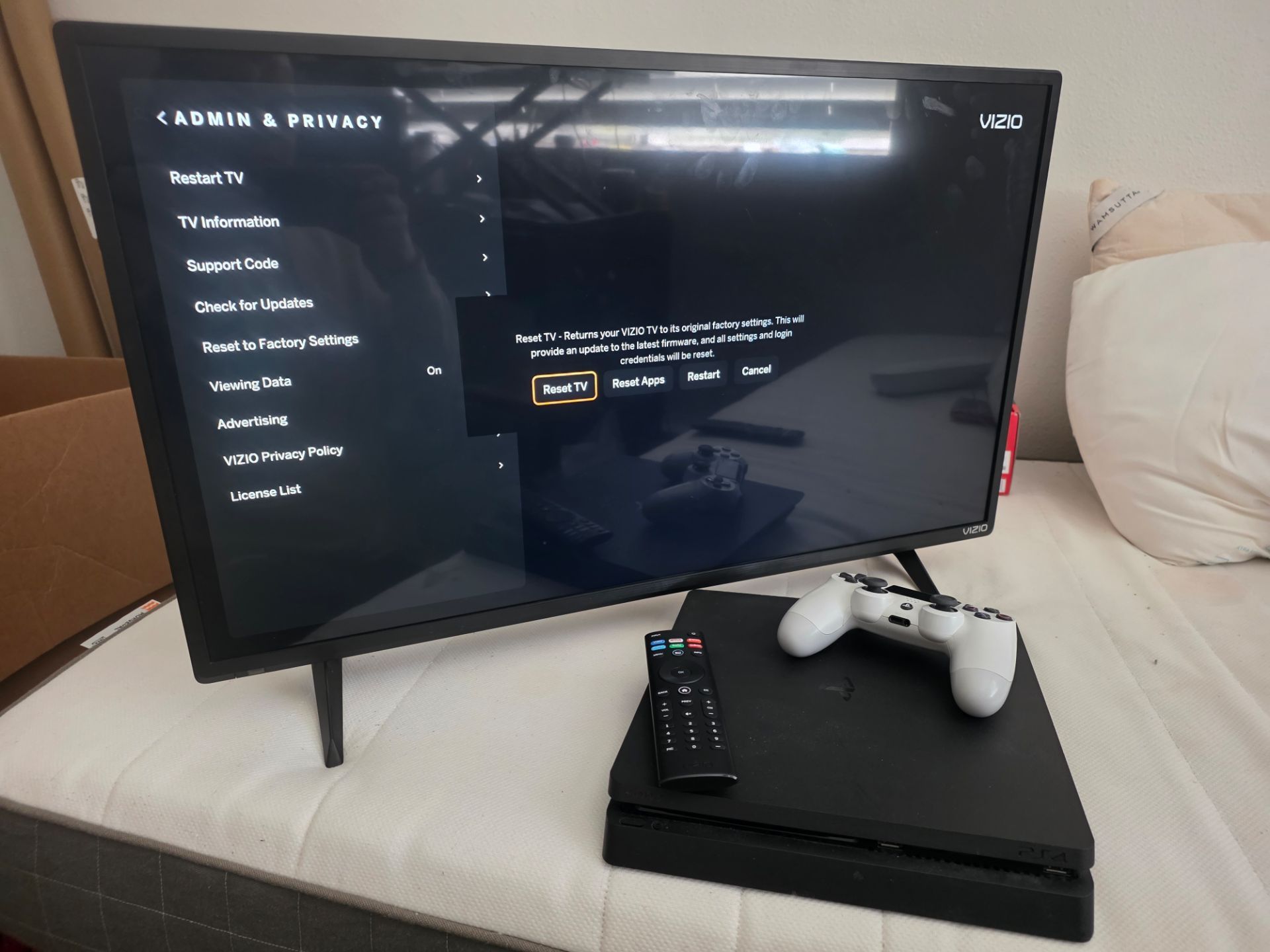 Vizio 32 inch and PS4