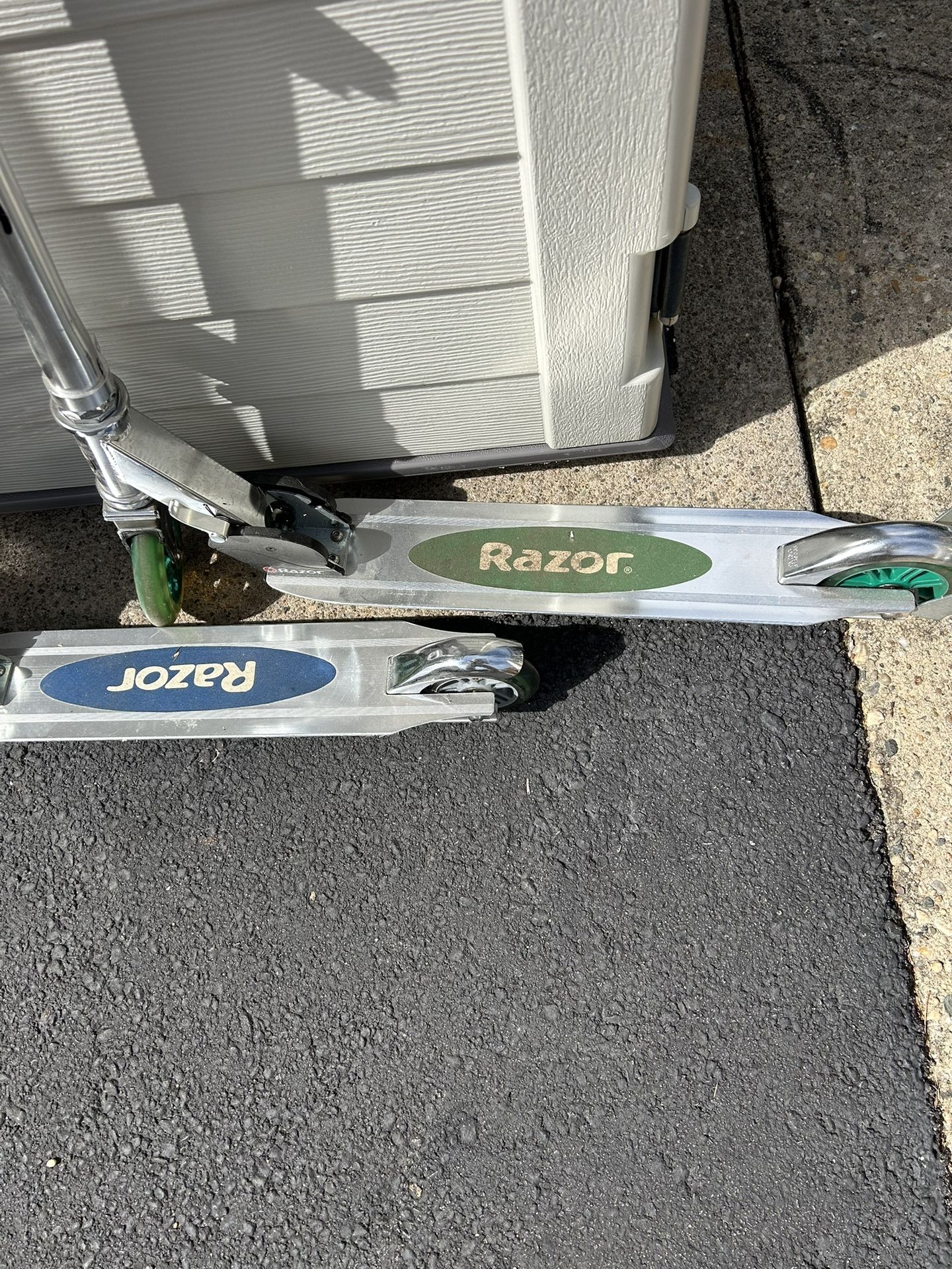 2 Razor Scooters