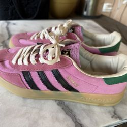 Gucci / Adidas wannabes. Pink Suede / Leather Trainers With Green Stripes 6.5