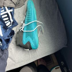 Lightly Worn Black And The White Laces Best Offer Hit Me Up. I’ll Come Meet You, But I Don’t. I Don’t Wanna Leave Right Now. Size 10. Men’s 