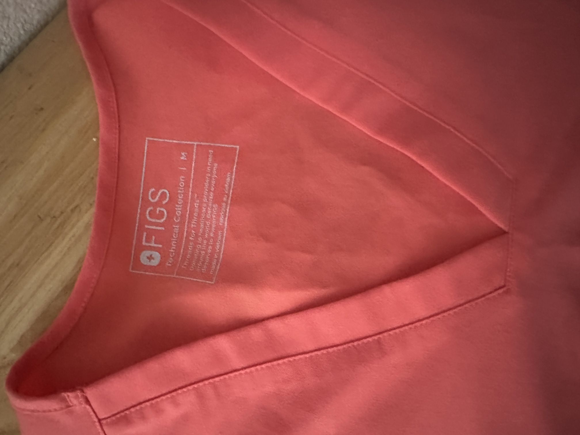 Figs Set - coral color