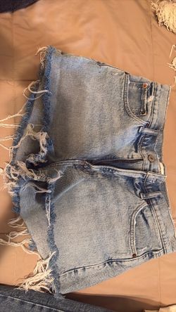 The mom short mid rise Abercrombie and ditch