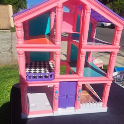 Kid's Doll House