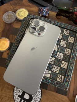 Iphone 15 pro max 256GB natural titanium unlocked