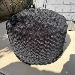 Black Fuzzy Ottoman Pouf, pick up in Temple city
