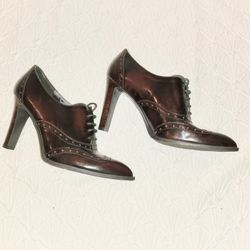 NEW  lace-up Oxford pumps in  cognac leather brown
