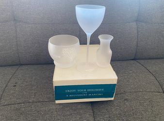 Glass Cups Hardware Set