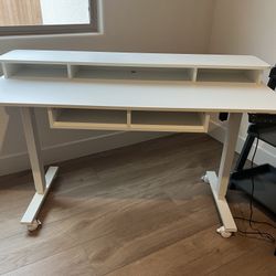 Sit/Stand Desk