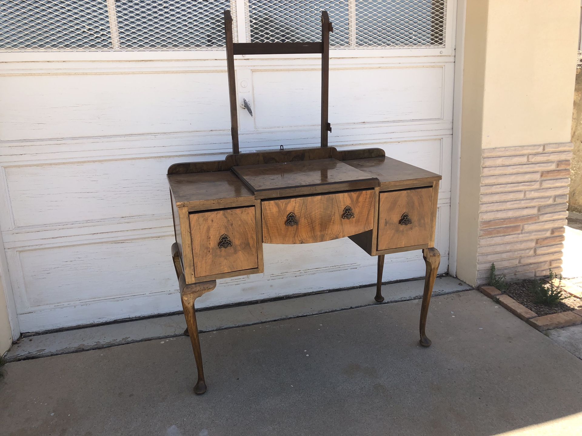 Antique Vanity for Sale in El Paso, TX OfferUp