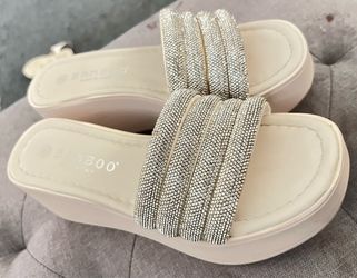 Bamboo Sandals with bling