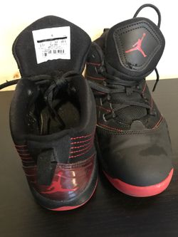 NiKe Jordan Velocity Bp boys size 1.5Y kids