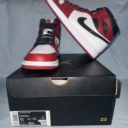 Jordan 1 Mid 
