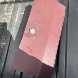 G Body Glove Box