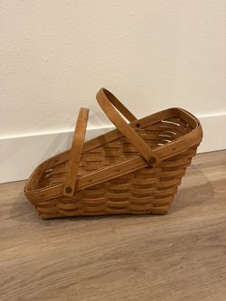 Longaberger Wedge Angled Vegetable Basket with Folding Handles 1993 - 13 inch