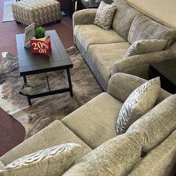 🚨STORE CLOSING SALE🚨 EVERYTHING MUST GO! Brand New Sofa Loveseat W/ Accent Pillows!