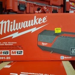 MILWAUKEE M18 / M12 WIRELESS JOBSITE SPEAKER 