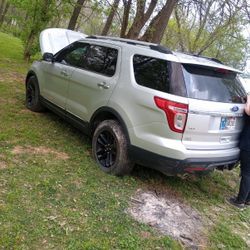 Whole Parts Explorer (2011) 