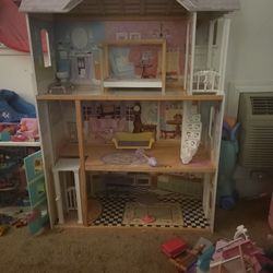 Doll House 