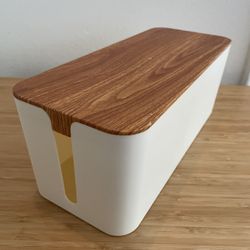 CABLE MANAGER HUB/DUST-PROOF SOCKET STORAGE w/Imitation Teak Cover