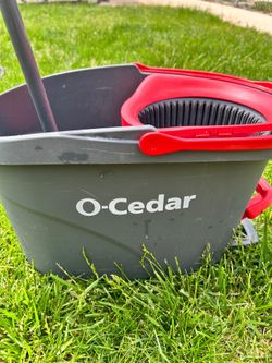 O-Cedar mop bucket
