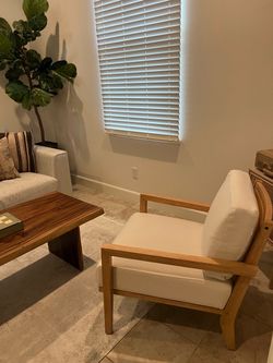 Accent chairs