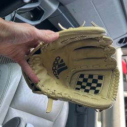 Lefty Leather Youth Glove 
