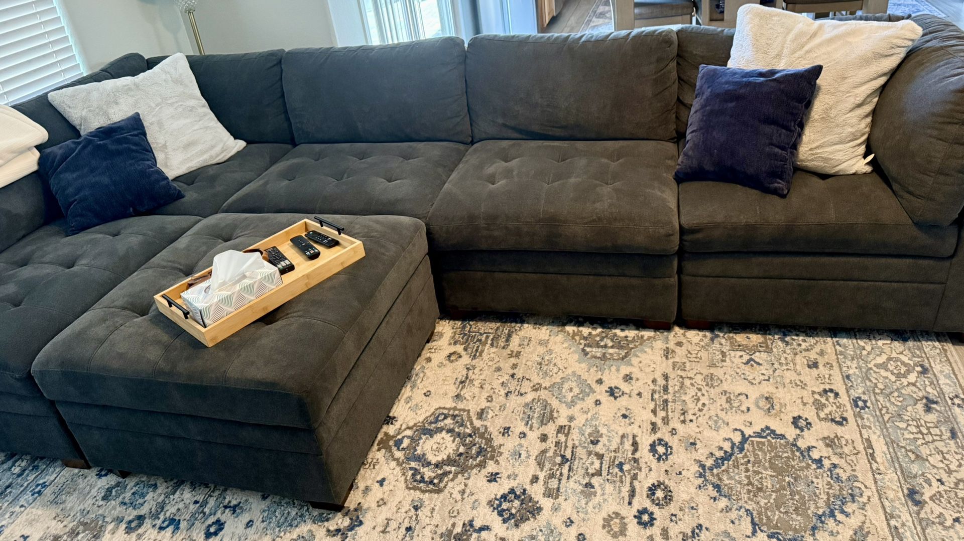 Sectional Couch W/ottoman