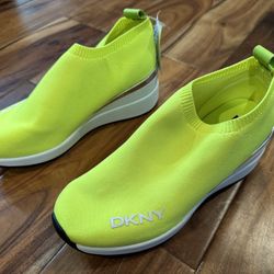 DKNY Women’s Parks Slip-On Wedge Sneaker Neon Green US 8M