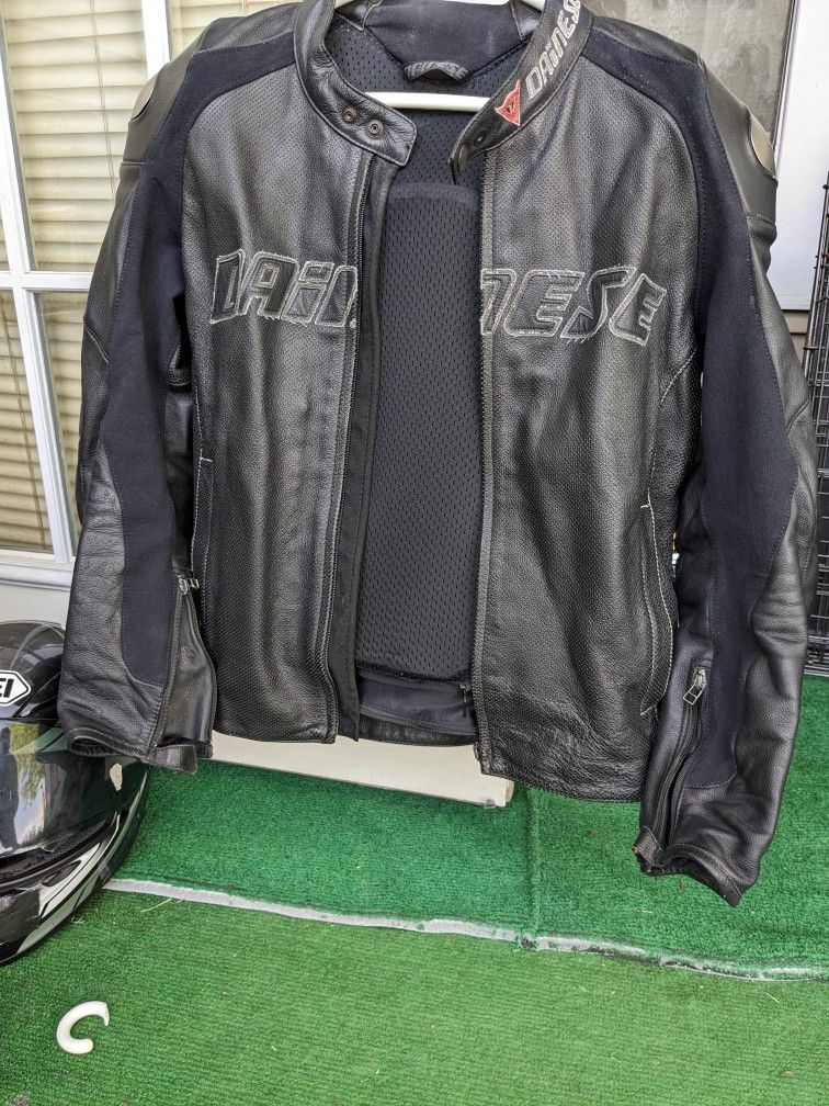 dainese motorcycle jacket M medium L large 52 leather race jacket