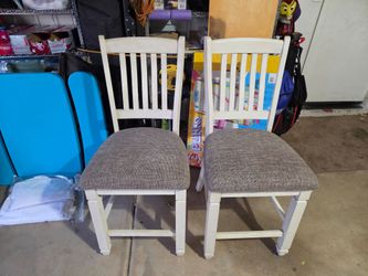 Set of 4 Counter-Height Dining Chairs – $150