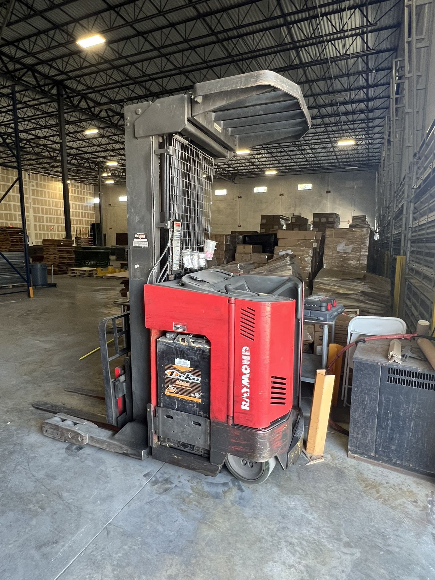 Used Pallet Racks Beams Uprights Wire Decks Raymond Stand Up Forklift