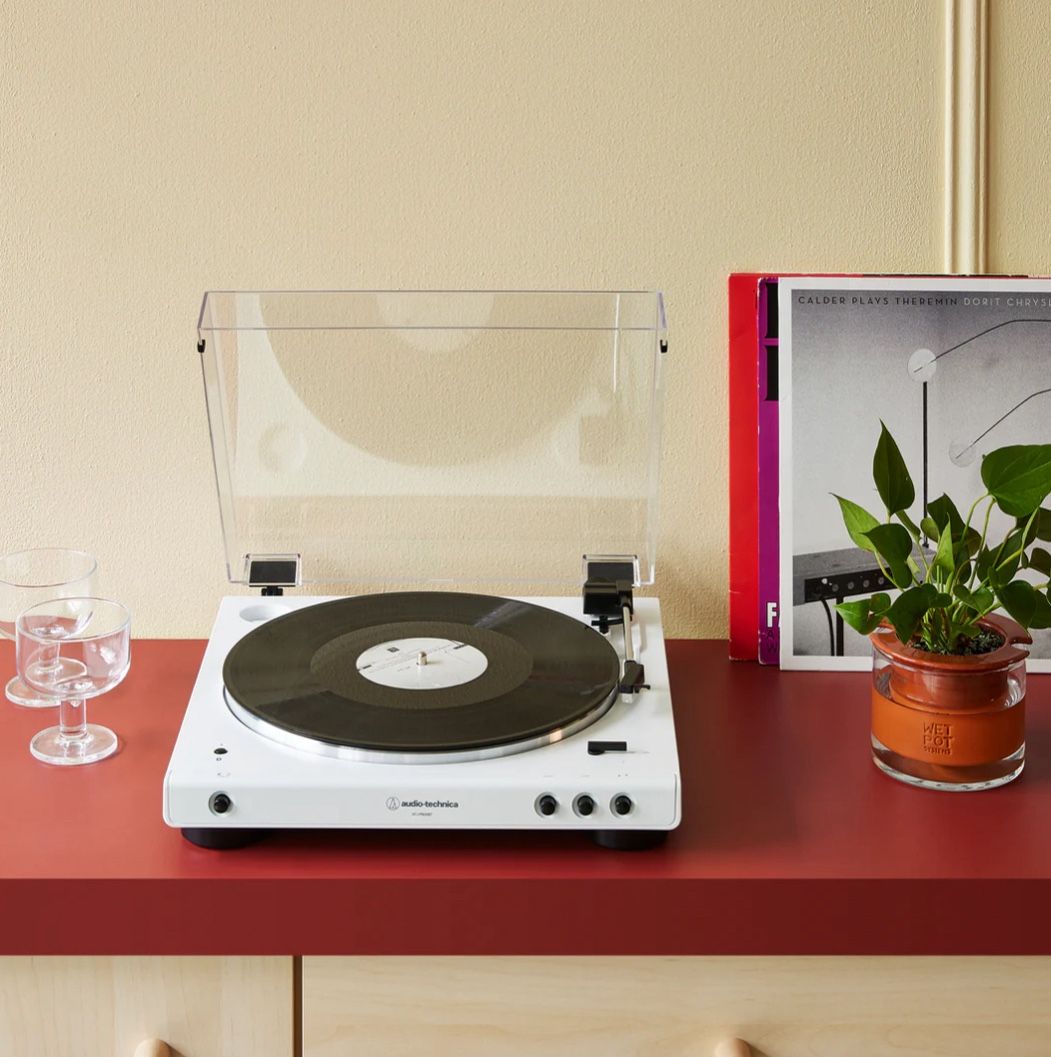 Audio-Technica AT-LP60XBT-WW Bluetooth Turntable Used