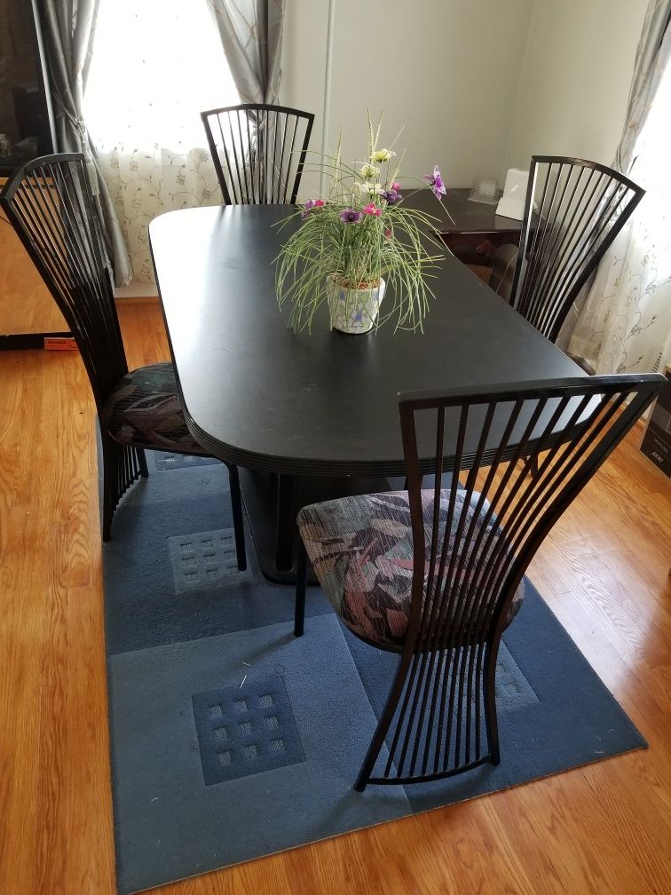 Beautiful antique Dining table & chairs set