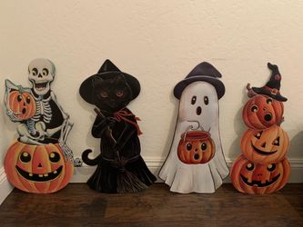 Vintage inspired Halloween stand ups