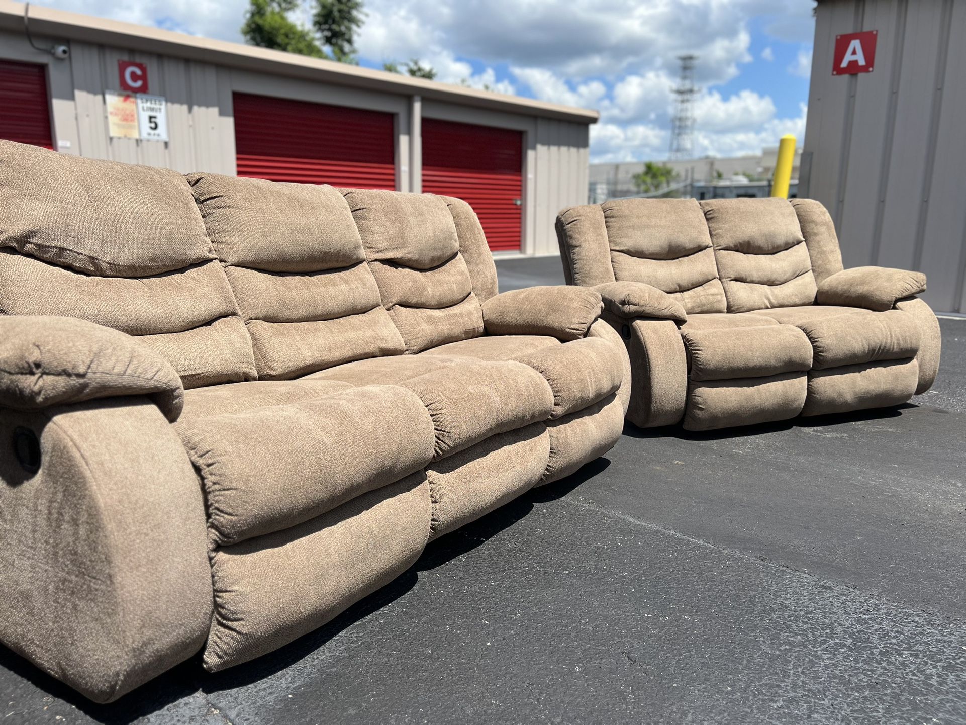 Couch/sofa And Loveseat Recliners
