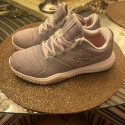 Women Shoes 👟 Reebok Size 7